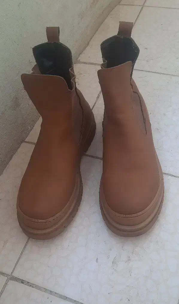 نیم بوت سایز ۴۰|کیف، کفش، کمربند|مرند, |دیوار