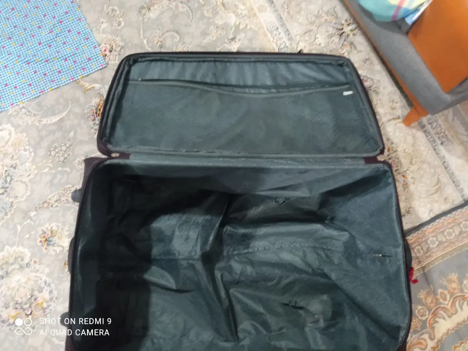 چمدان|کیف، کفش، کمربند|اصفهان, گورتان|دیوار