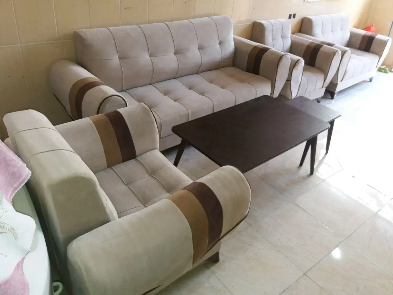 دودست مبل راحتی به فروش می رسد ۷نفره|مبلمان خانگی و میز عسلی|سنندج, |دیوار