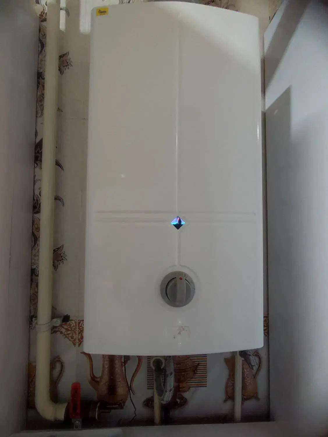 آبگرمکن دیواری بوتان|آبگرمکن، پکیج، شوفاژ|زابل, |دیوار