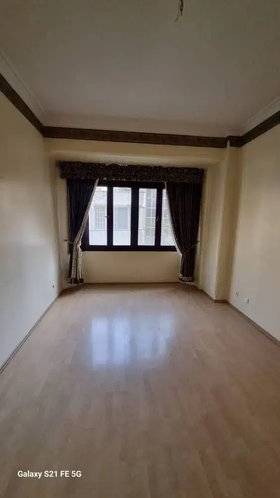 160متر سه خوابه باغستان دوم