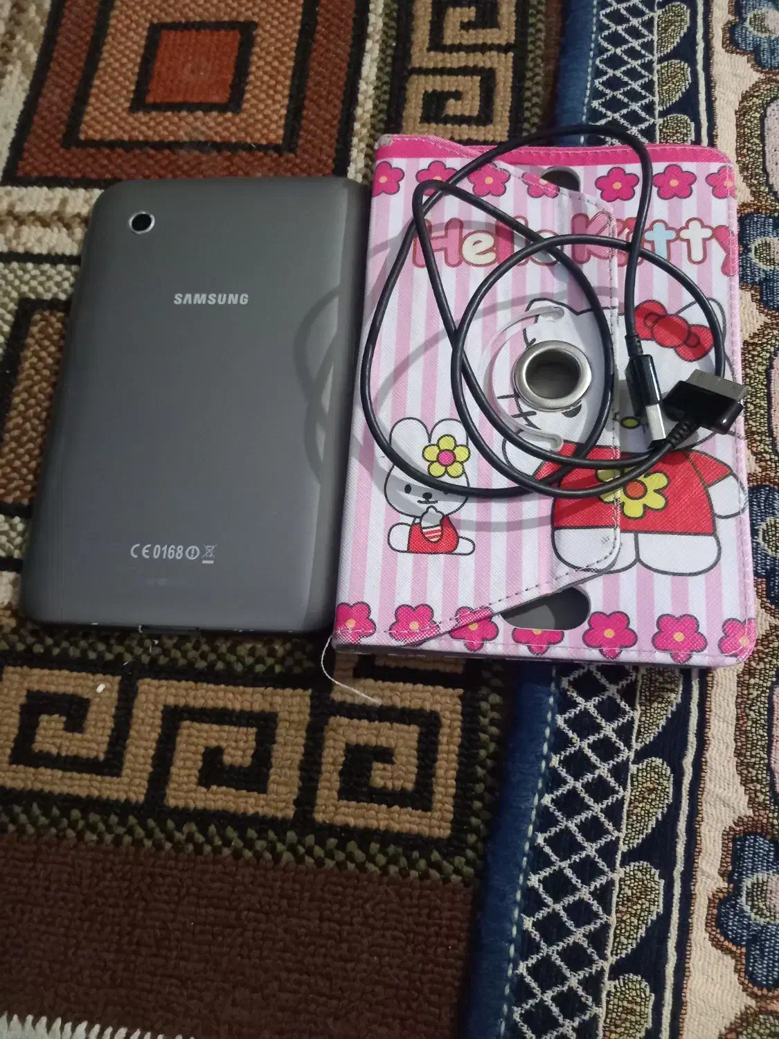 تبلت سامسونگ|تبلت|شیراز, گل سرخ|دیوار