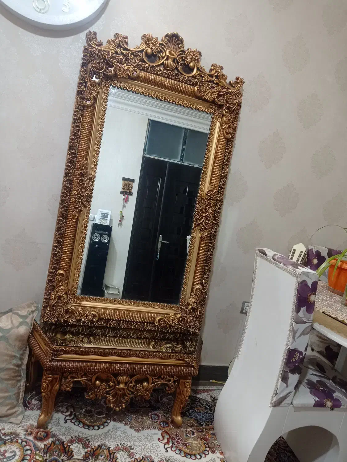 آینه|آینه|چناران, |دیوار