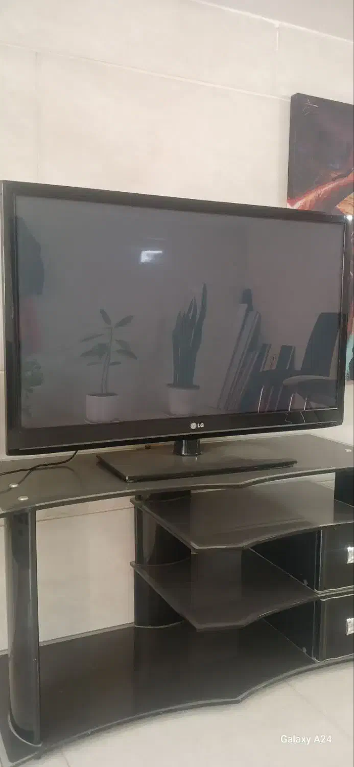 تلویزیون ۴۲ ال جی|تلویزیون و پروژکتور|الوند, |دیوار