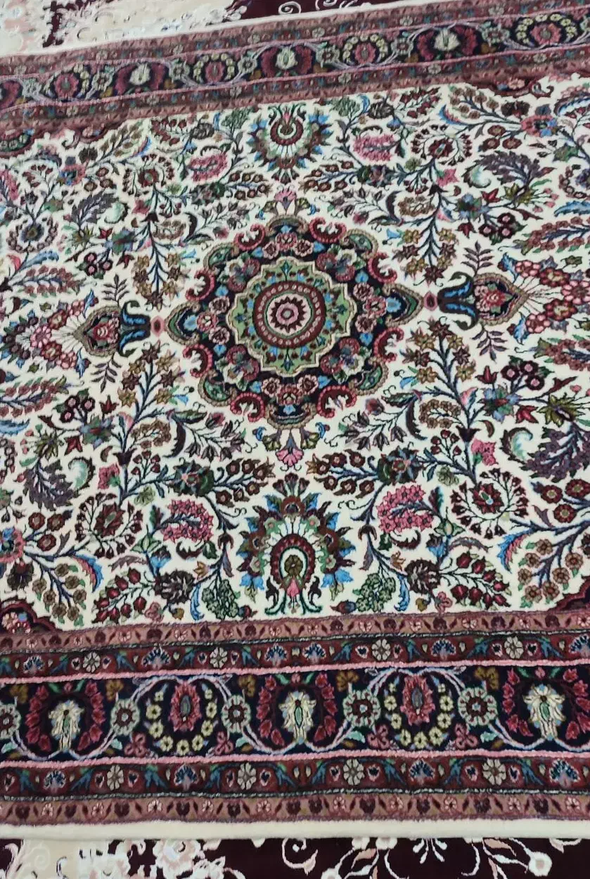 فرش دستباف گل ابریشم|فرش|ملایر, |دیوار