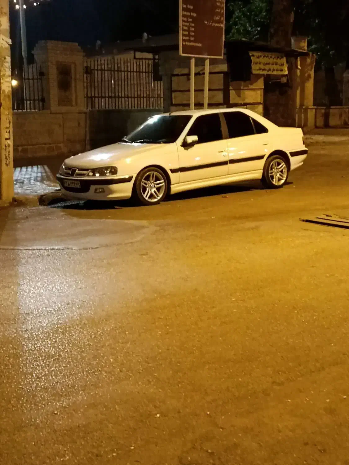 پارس ۴۰۱ بدون رنگ معاوضه|خودرو سواری و وانت|اندیشه, شهرک مریم|دیوار