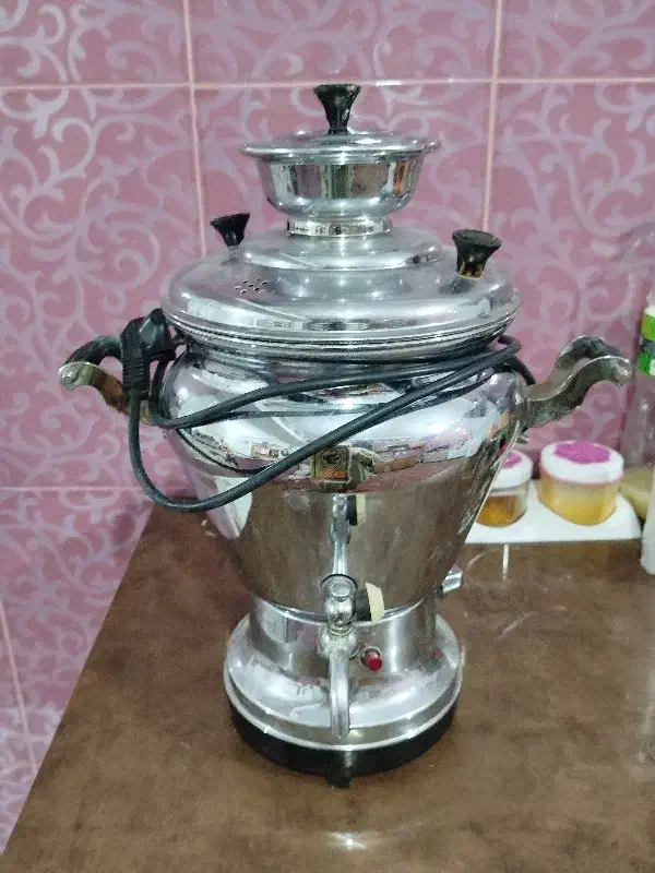 یک عدد سماور برقی|سماور، چای‌ساز، قهوه‌ساز|گرگان, |دیوار