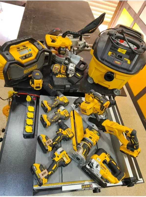 اره میزی دیوالت بهمراه جارو برقی|ابزارآلات|شیراز, تحویلی|دیوار