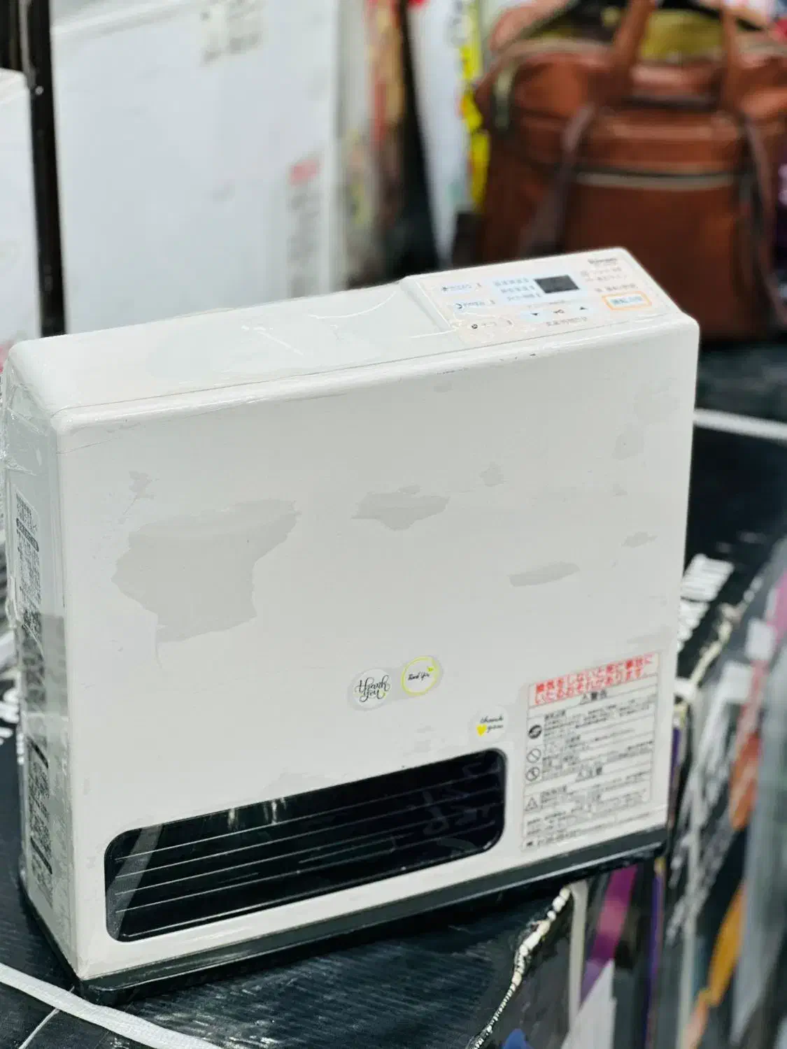 فروش و تعمیر انواع بخاری های برقی گازی ژاپنی|بخاری، هیتر، شومینه|بروجن, |دیوار