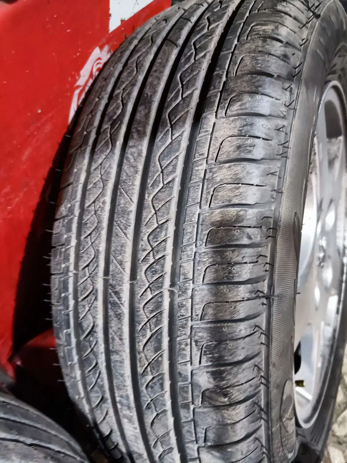 لاستیک  پژو ۷  زیر سفری کویر تایر|قطعات یدکی و لوازم جانبی|یزد, |دیوار