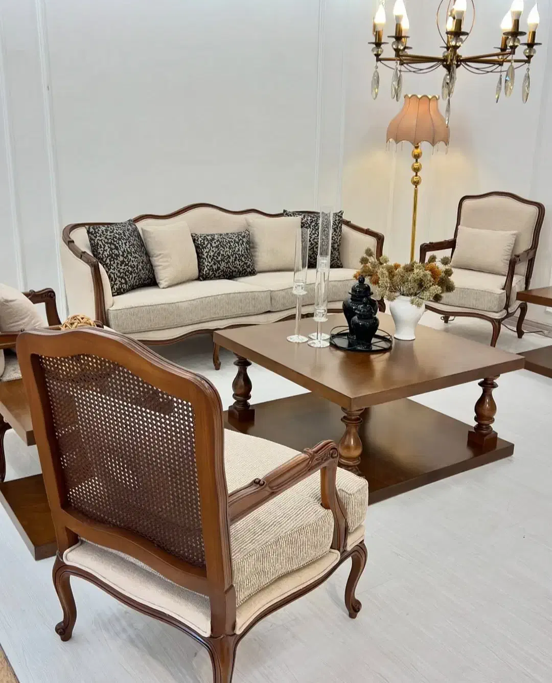 مبل کلاسیک الماس/شیک ترین دیزاین/مبلمان آنسل|مبلمان خانگی و میز عسلی|اردبیل, |دیوار