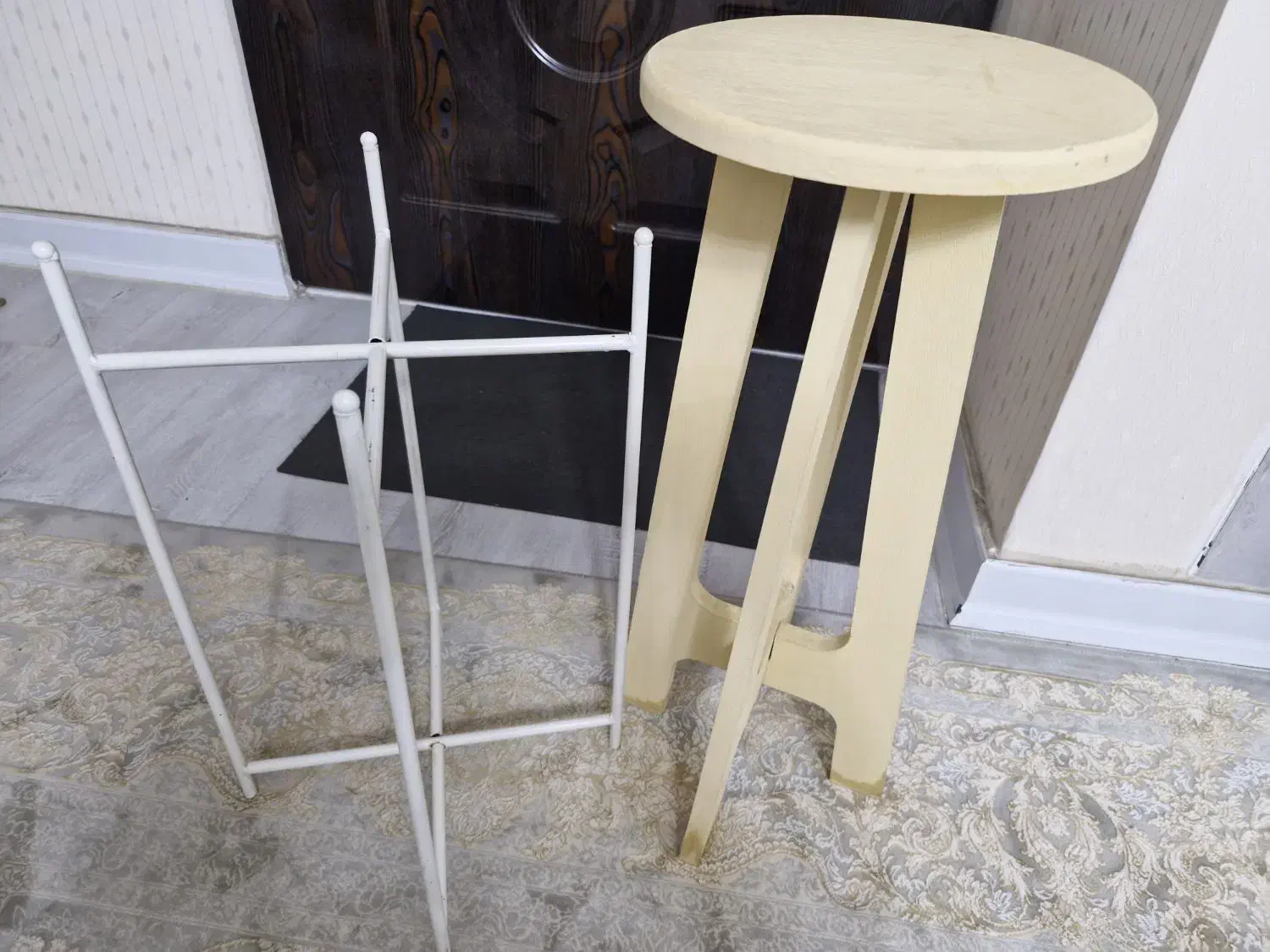 دوتا زیرگلدانی کاملن سالم درحدنو|گل و گیاه طبیعی|پاکدشت, پاکدشت (مامازند)|دیوار