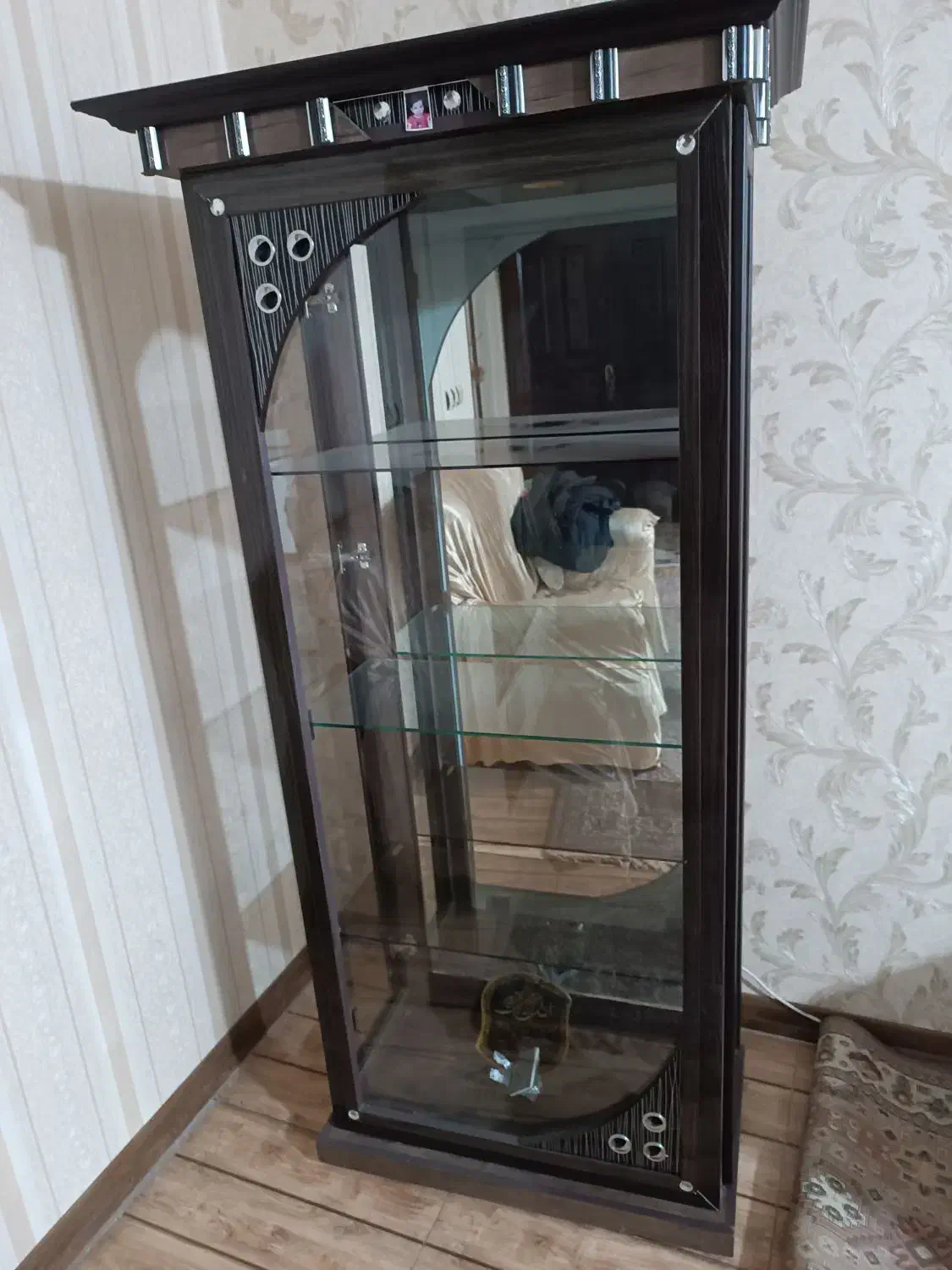 بوفه سالم و شیک آینه دار|بوفه، ویترین، کنسول|قزوین, |دیوار