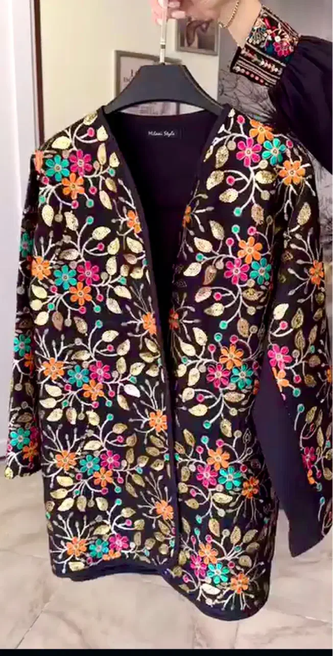 مانتو سوزن دوزی|لباس|کاشان, کشاورز|دیوار