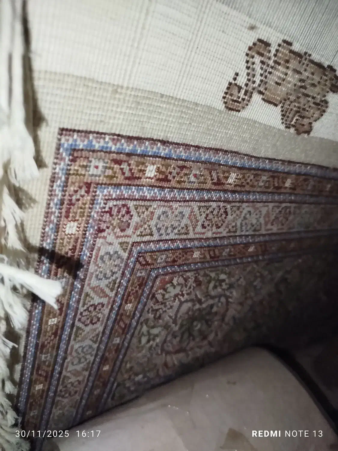 خلچه نیمه کاره|فرش|خوی, |دیوار