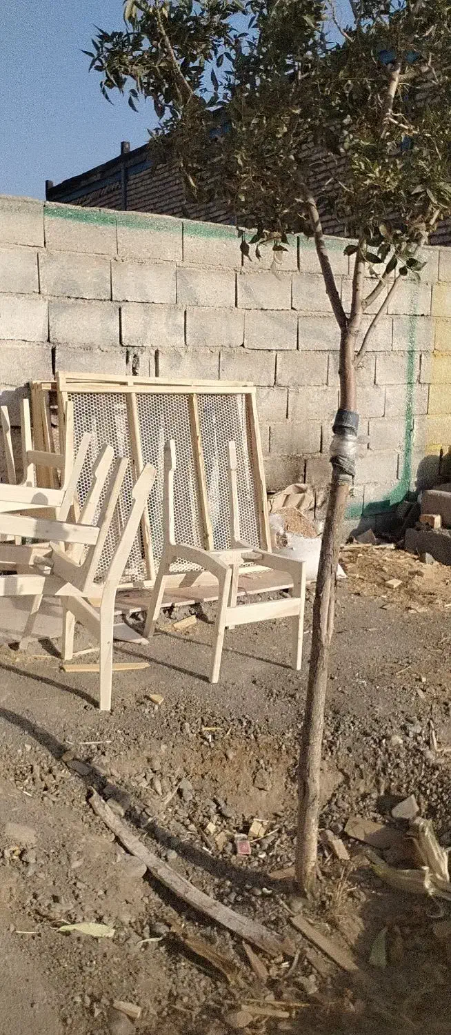 صندلی .خام|میز و صندلی غذاخوری|زبرخان, |دیوار