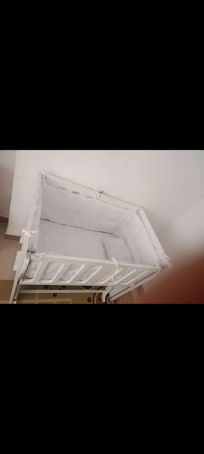 گهواره|تخت و صندلی بچه|سقز, |دیوار