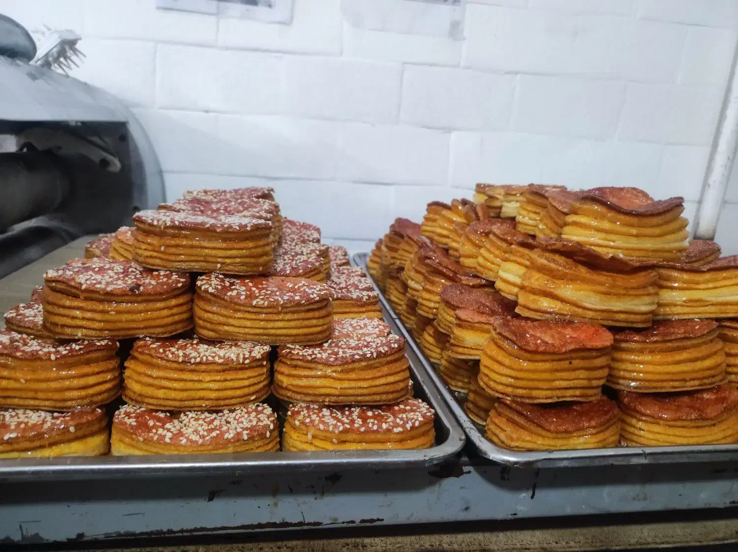 نیرو آقا جهت کار قنادی|استخدام خدمات فروشگاه و رستوران|ایذه, |دیوار