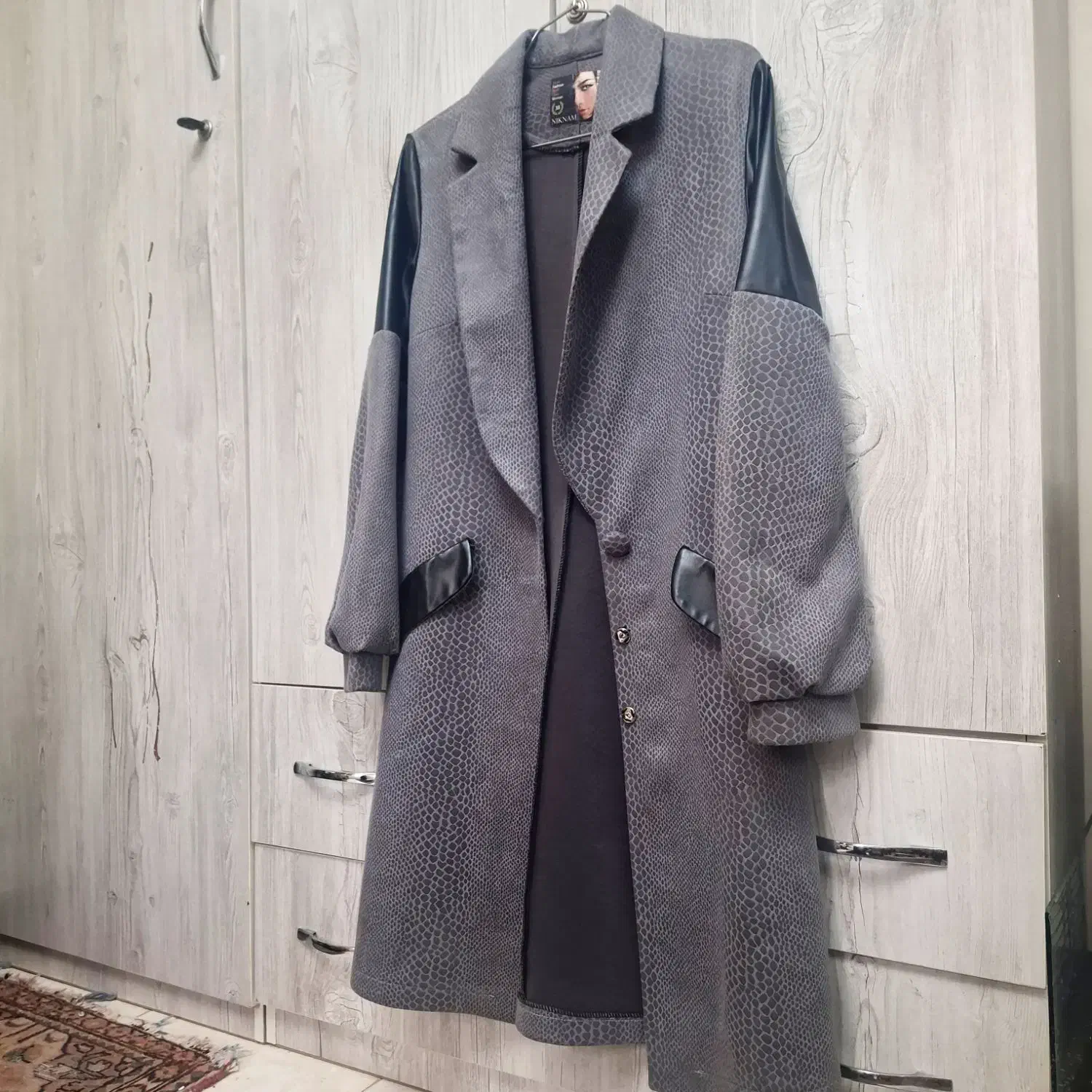 فروش تعدادی کُت و پالتو|لباس|هشتگرد, شهرک پامچال|دیوار