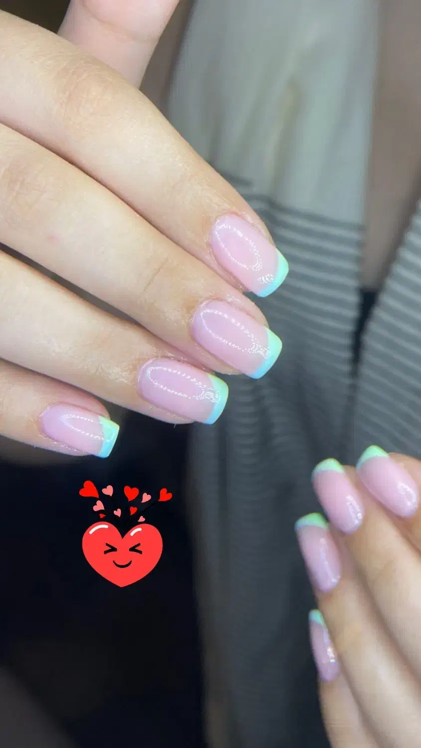 فرصت طلایی کاشت ناخن|خدمات آرایشگری و زیبایی|صومعهسرا, |دیوار