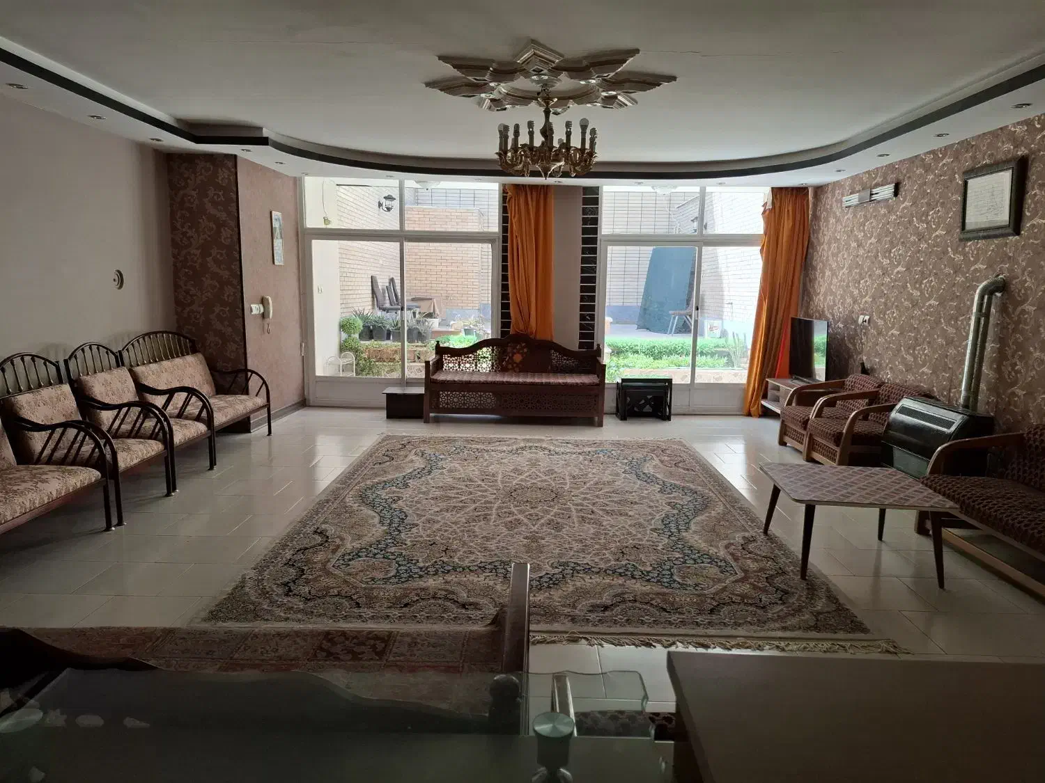 اجاره خانه ویلایی برای جشن و روزانه|اجارهٔ کوتاهمدت ویلا و باغ|اصفهان, شهید رجایی|دیوار