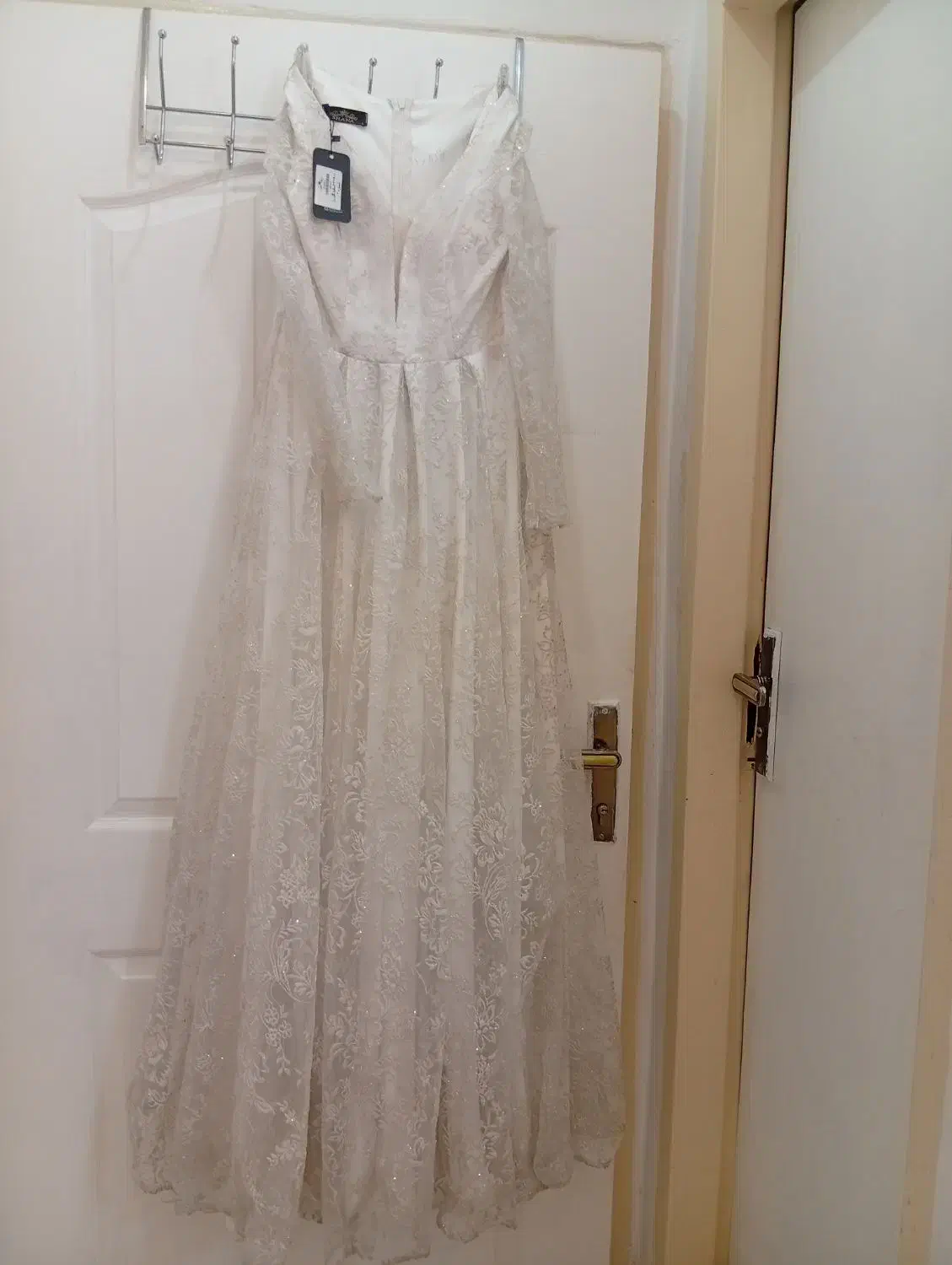 پیراهن|لباس|کرمان, |دیوار