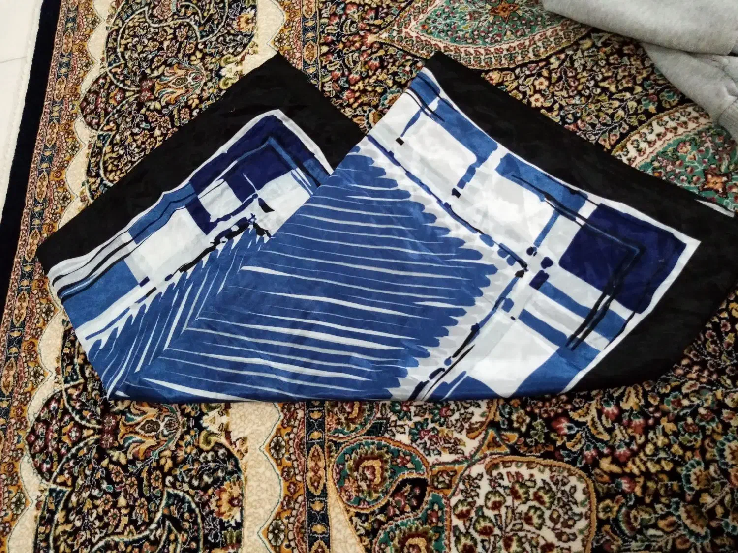 روسری سیوشرت درحد نو|لباس|مشهد, یاس|دیوار