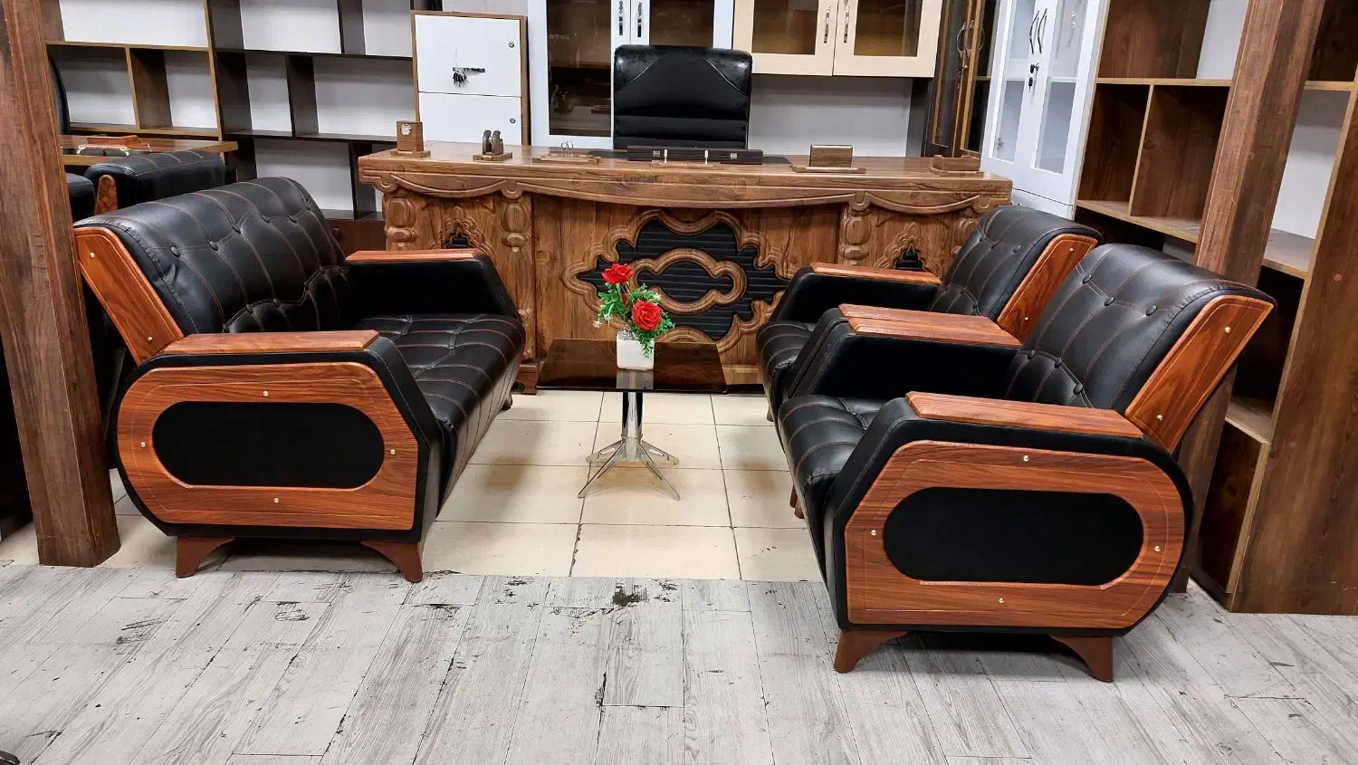 مبل نیم ست ۴ نفره ایتالیایی کف فوم سرد چرم کریستال|دفتر کار|سبزوار, امام خمینی (ناوی)|دیوار