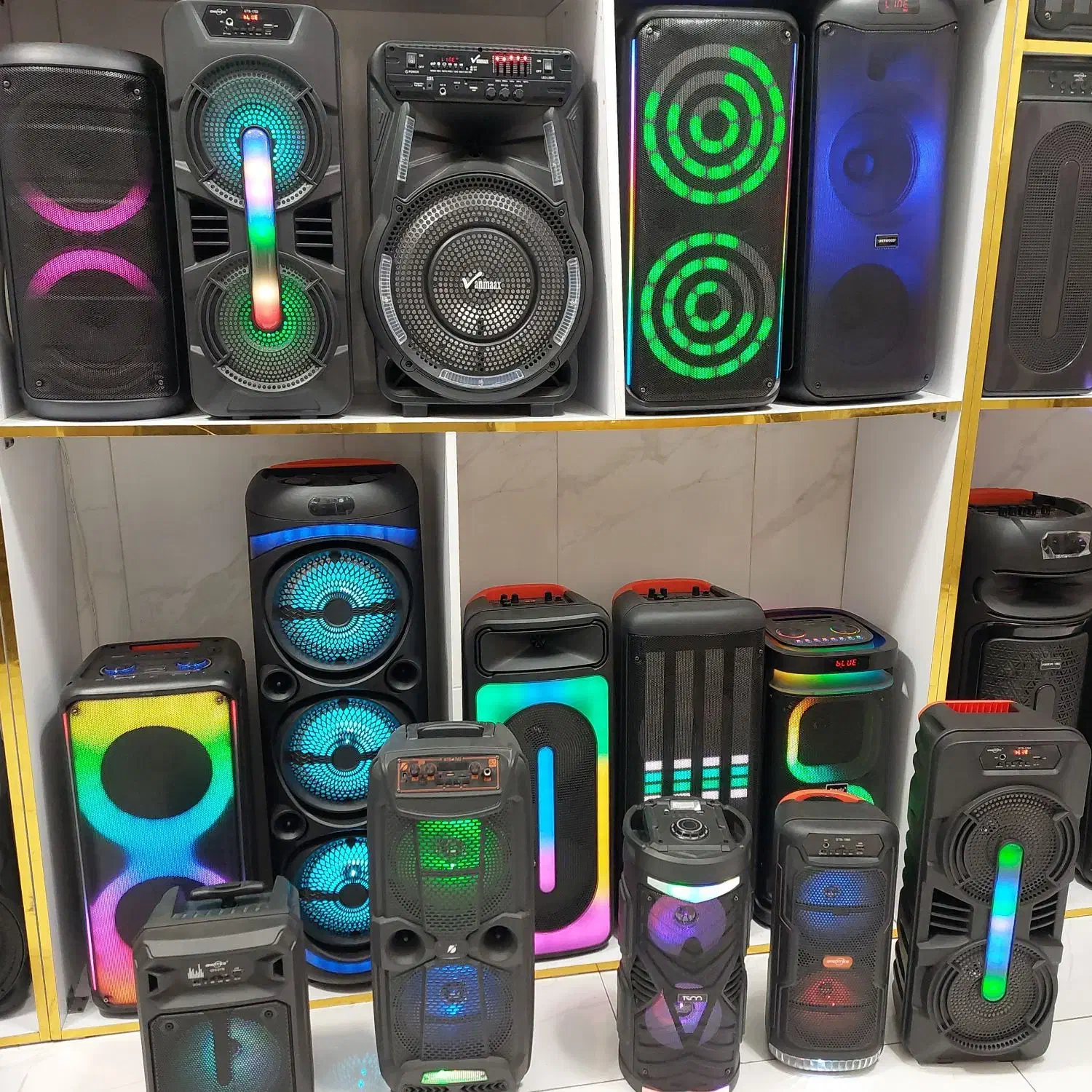 معدن اسپیکر شارژی در طرح های مختلف نقدی و چکی|سیستم صوتی خانگی|تبریز, |دیوار