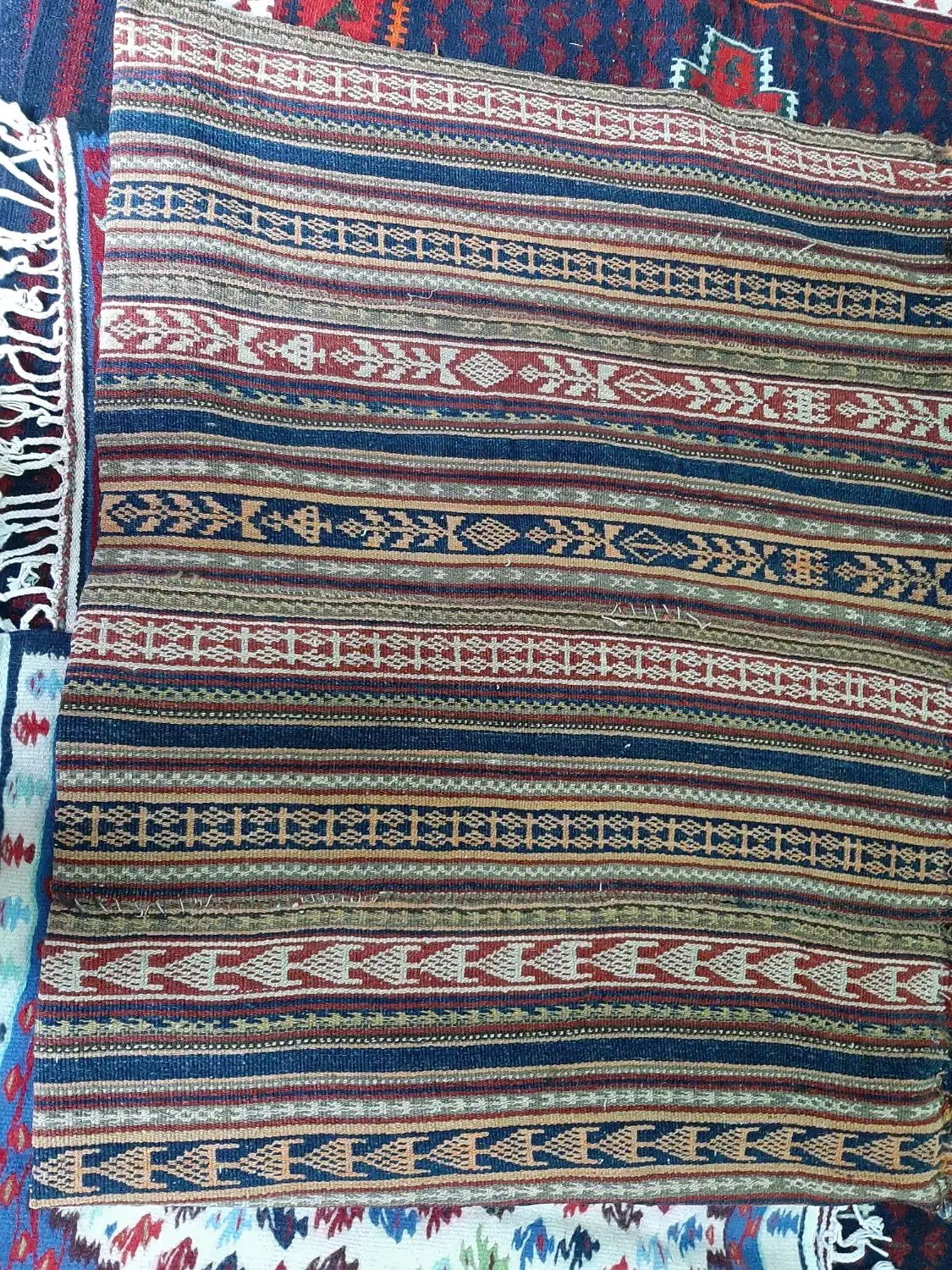 گلیم دستبافت پشمی کامو|گلیم، جاجیم، گبه|هرسین, |دیوار