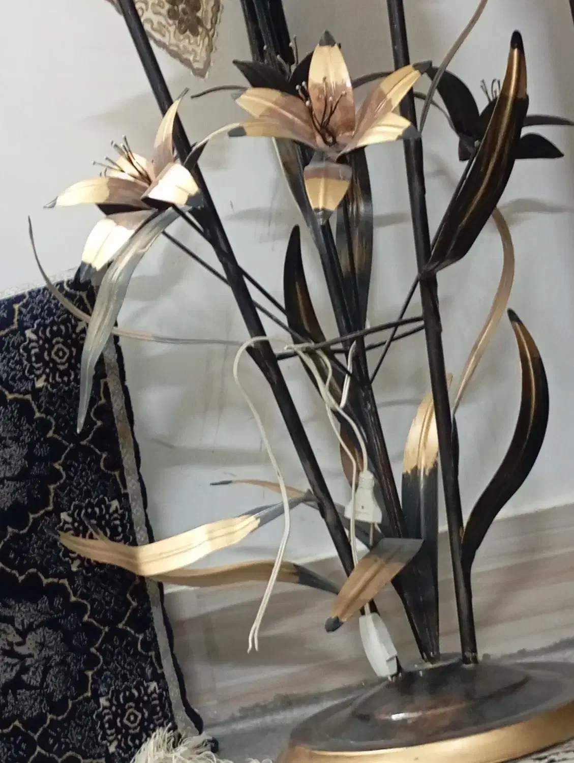 اواژور|چراغ خواب و آباژور|مشهد, نیزه|دیوار