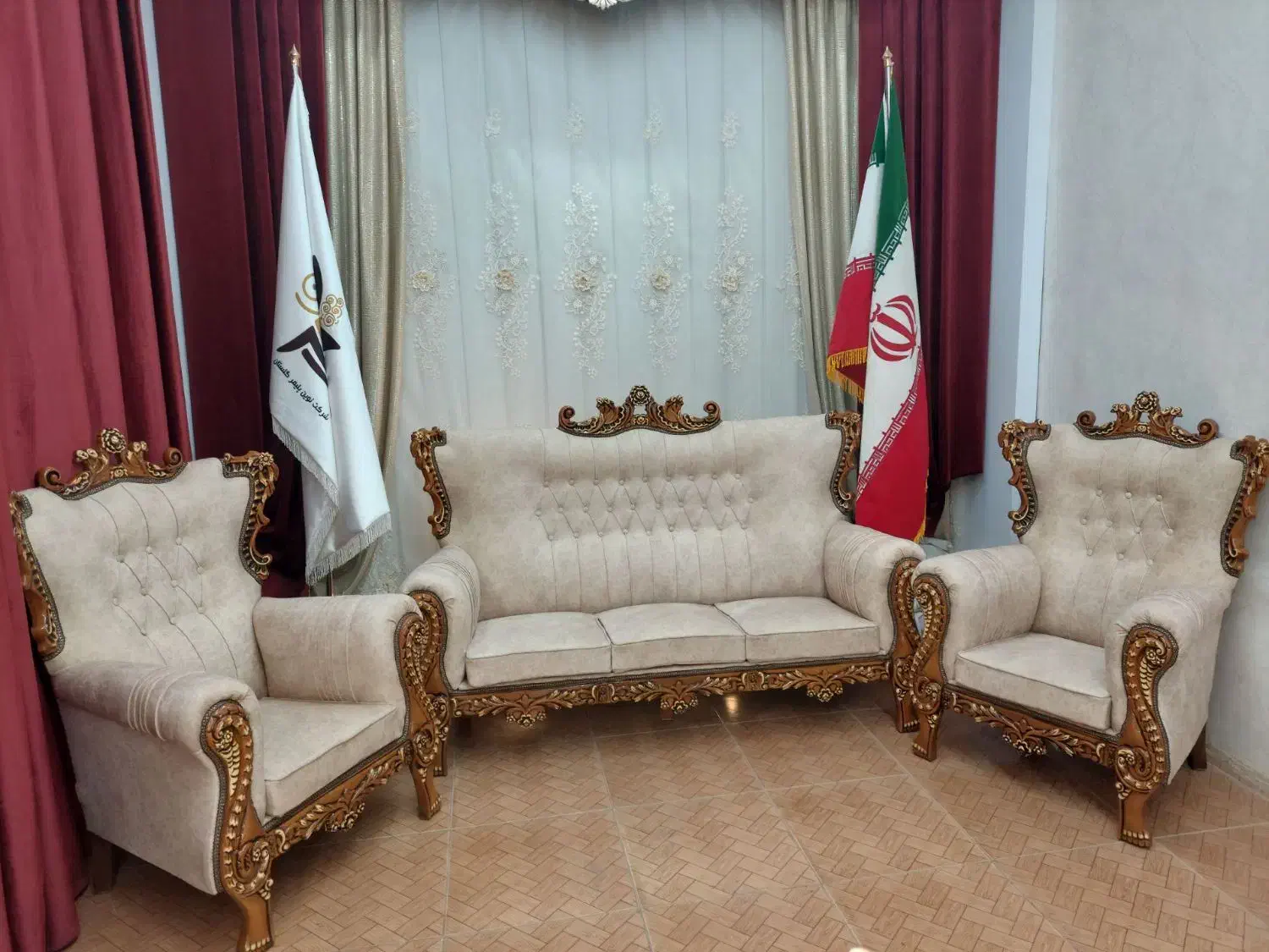 مبل با تنوع زیاد سهیل|مبلمان خانگی و میز عسلی|اصفهان, دهنو|دیوار