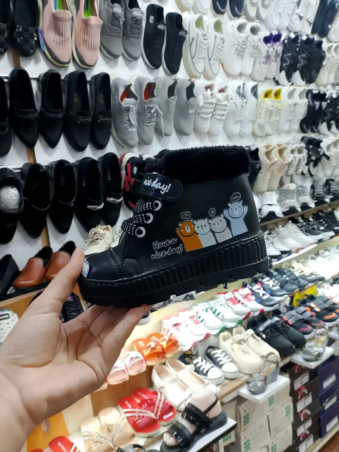 نیم بوت عروسکی|کیف، کفش، کمربند|مریوان, |دیوار