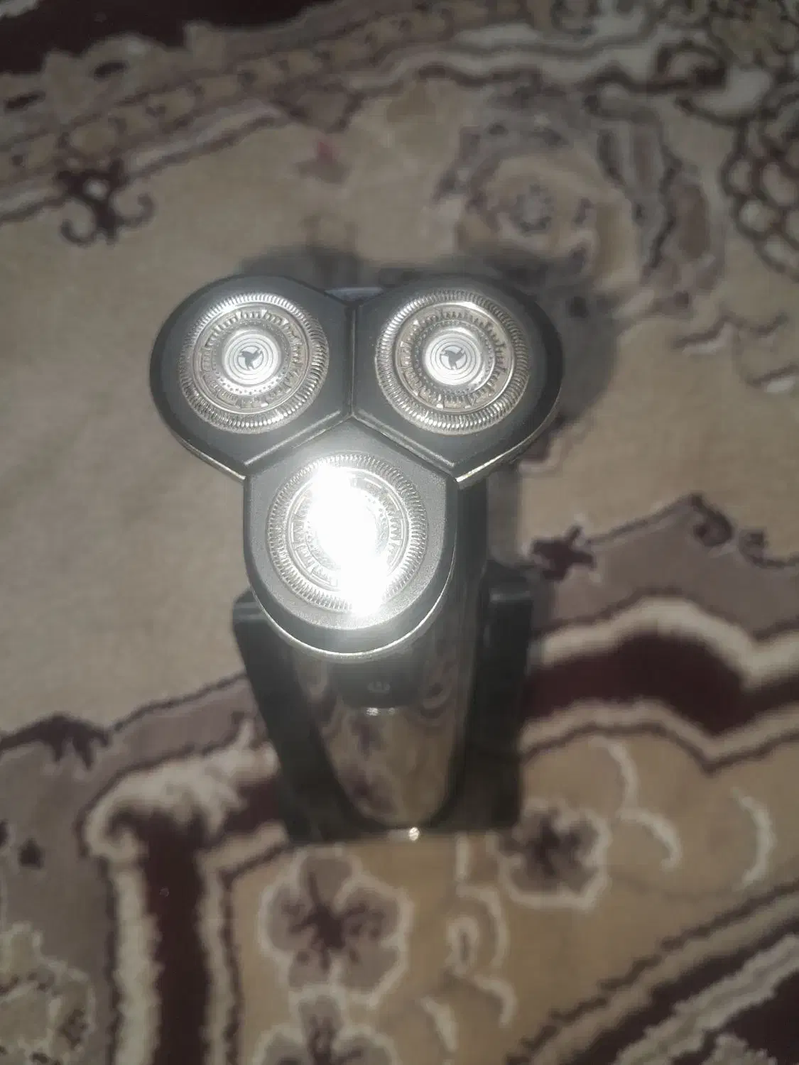 ریش تراش فلیپس اصل|آرایشی، بهداشتی، درمانی|شاهینشهر, شهرک پردیس|دیوار