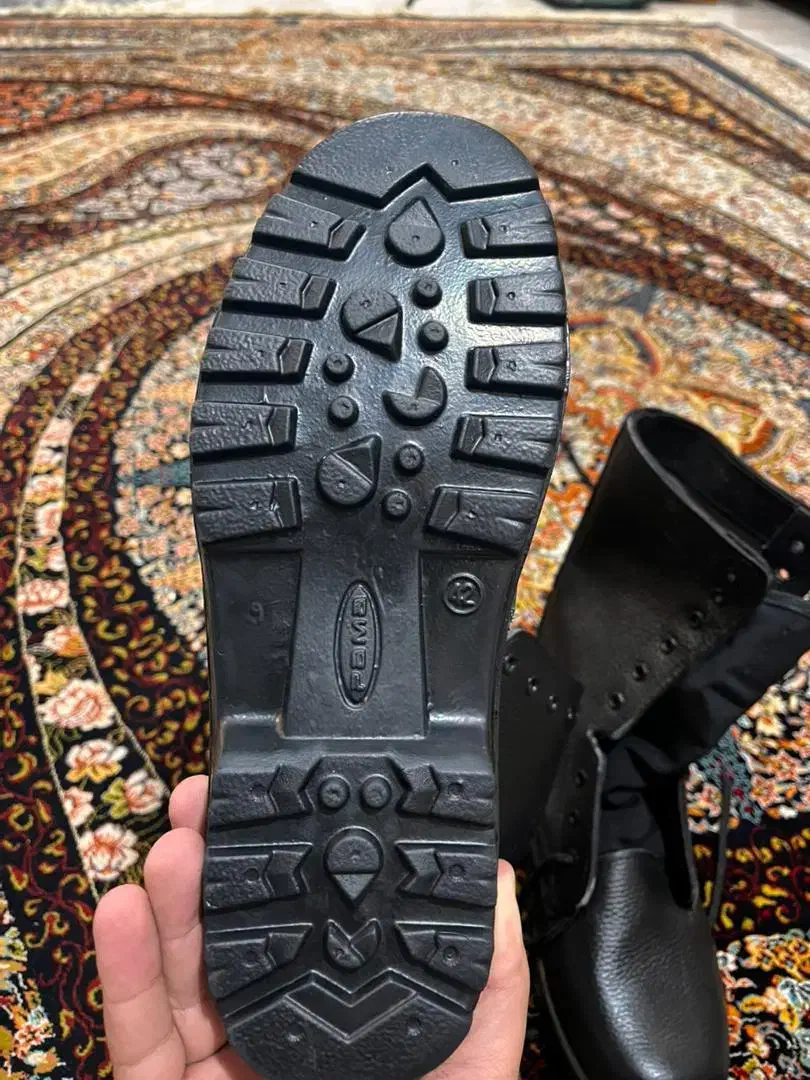 پوتین، لباس،اورکت سربازی نو|لباس|گرگان, |دیوار