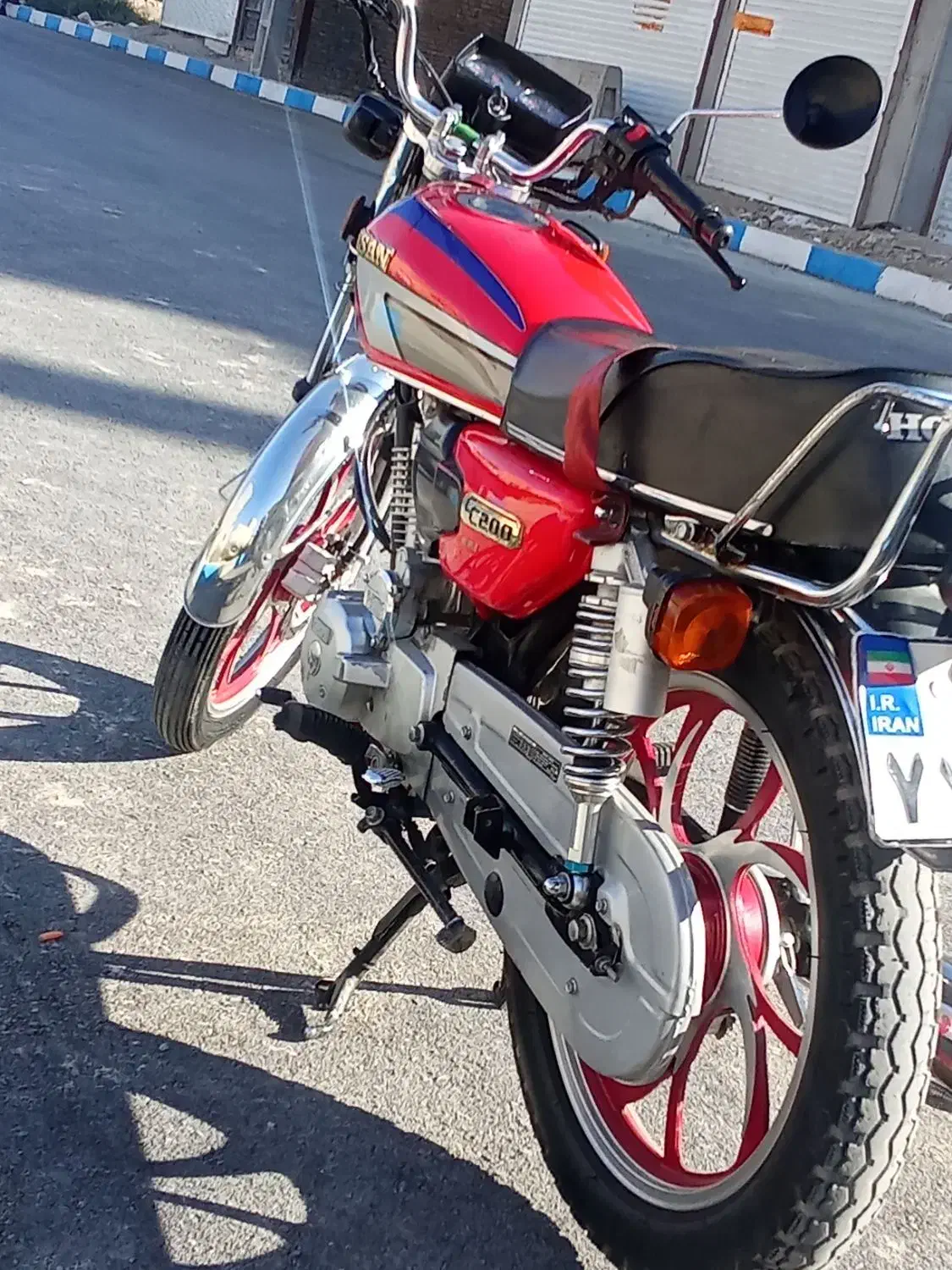 هندا ۲۰۰ احسان|موتورسیکلت|چهارباغ, |دیوار