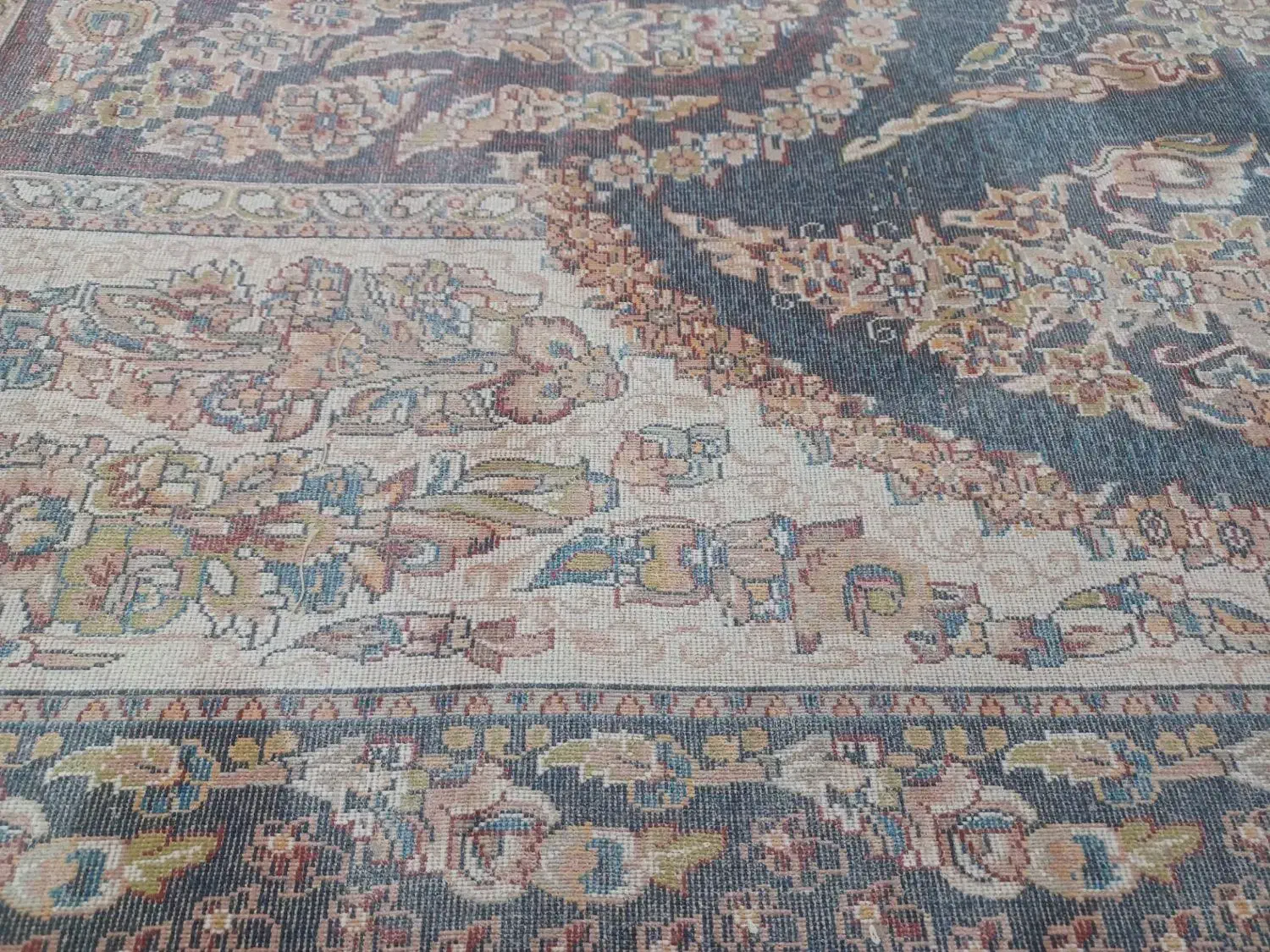 فرش ۱۲متری|فرش|قم, وادی السلام|دیوار