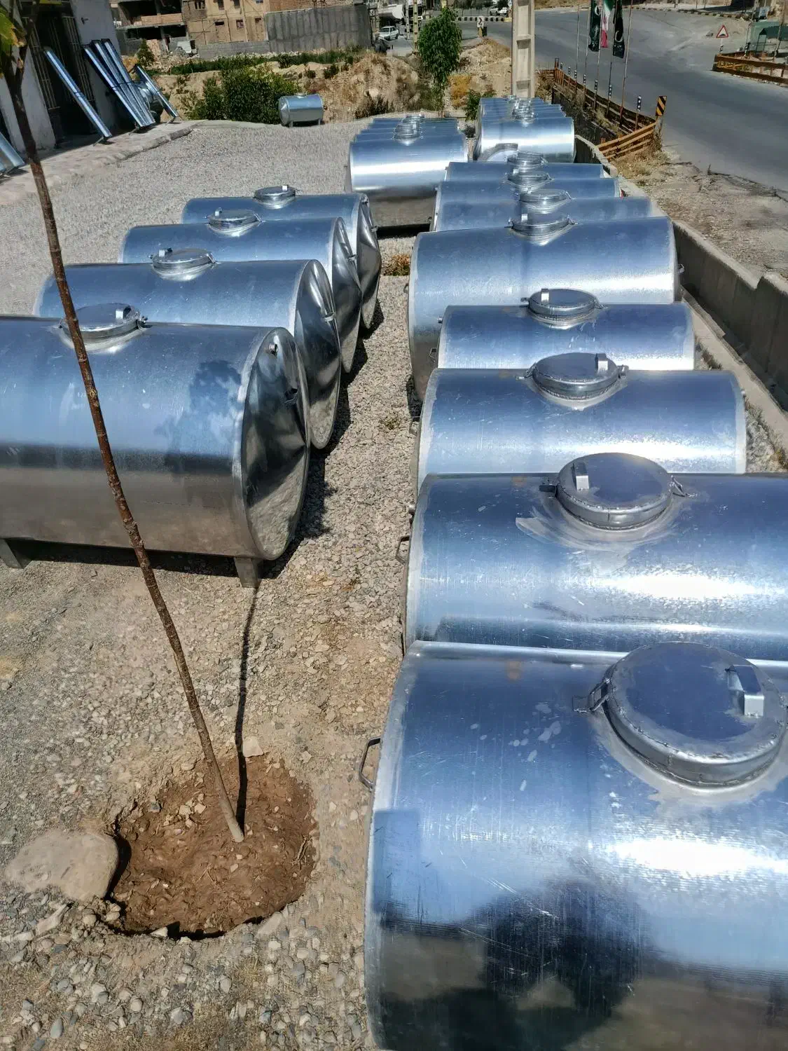 تانکر اب میشخاص|مصالح و تجهیزات ساختمان|ایلام, |دیوار