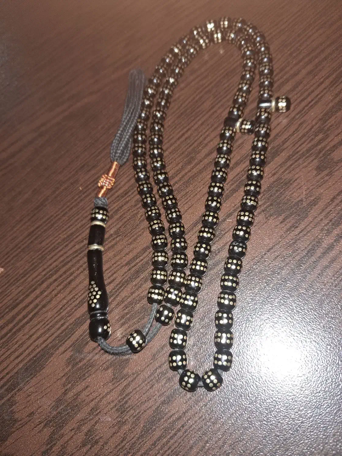 تسبیح برنج کوب|کلکسیون اشیاء عتیقه|اردبیل, |دیوار