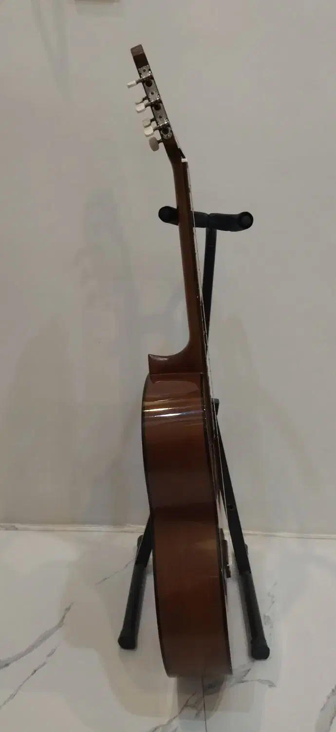 گیتار کلاسیک یاماها c40|گیتار، بیس، امپلیفایر|تهران, شهرک هما|دیوار