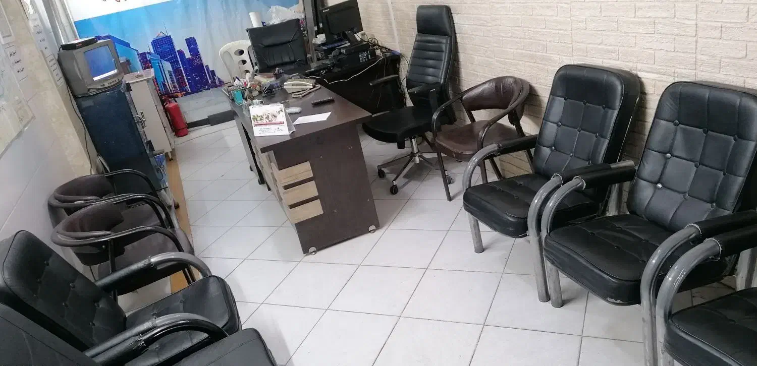 فروش لوازم اداری ( میز اداری و صندلی)|مبلمان اداری|اصفهان, کوی ولی عصر|دیوار