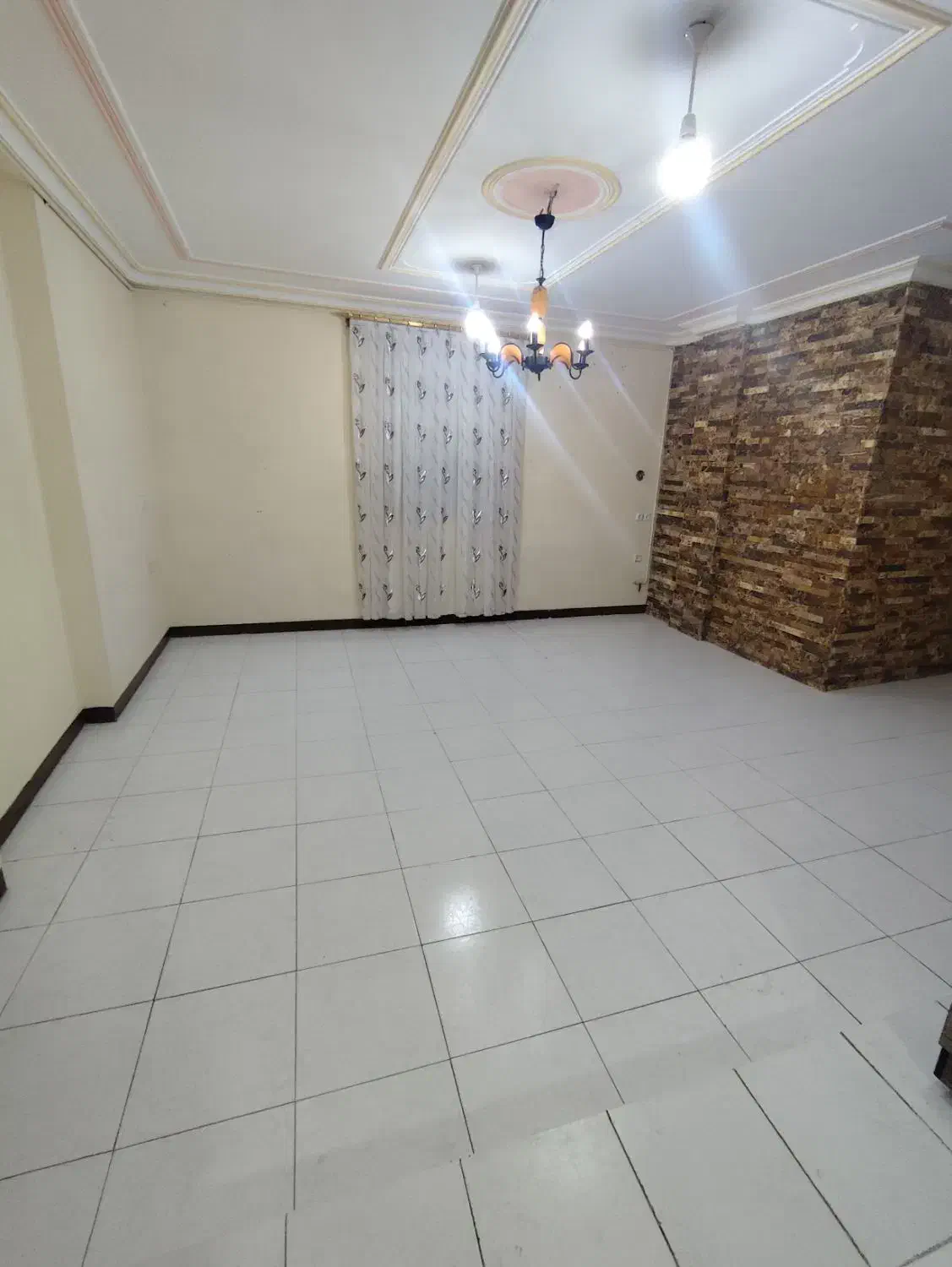 اجاره آپارتمان ۱۱۰متری حوالی تالار پارچه|اجارهٔ آپارتمان|بوشهر, |دیوار