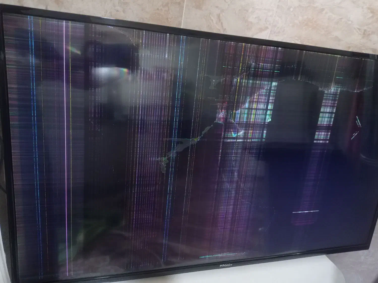 تلویزیون 42اینج صفحه شکستع|تلویزیون و پروژکتور|قم, علی آباد|دیوار