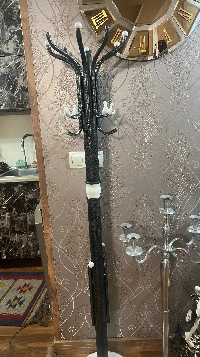 چوب لباسی|بندرخت و رخت‌آویز|شیراز, ریشمک|دیوار