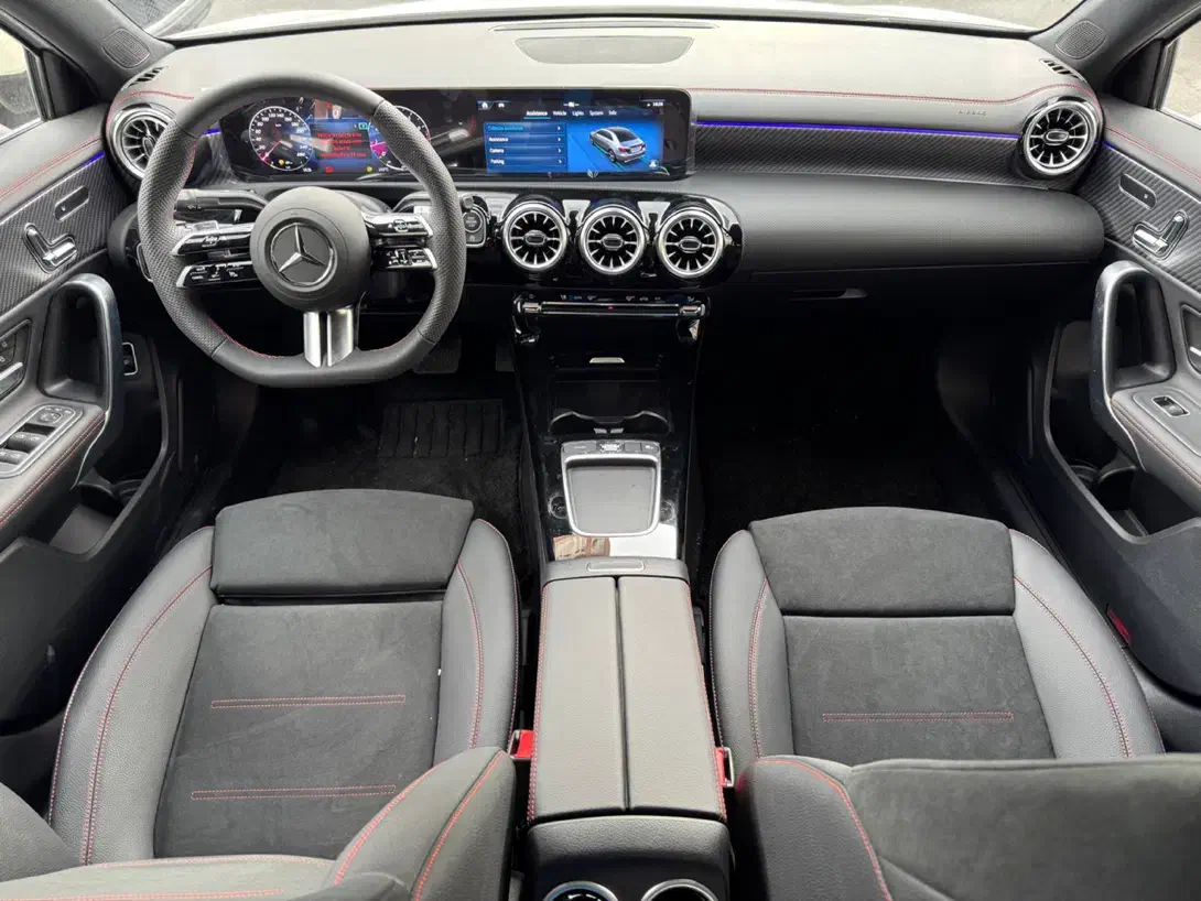 بنز a200 2025|خودرو سواری و وانت|تهران, درختی|دیوار