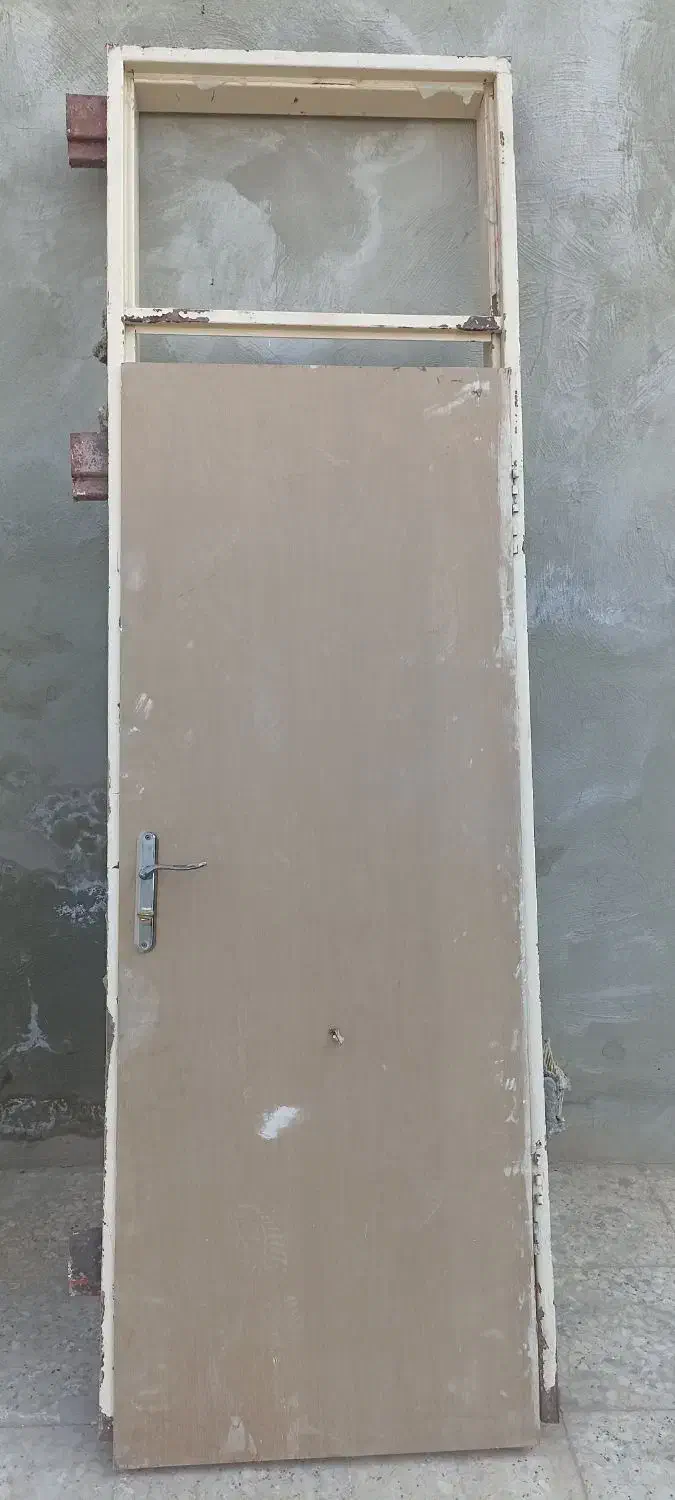 درب چوبی همراه با چهاچوب فلزی|مصالح و تجهیزات ساختمان|مسجد سلیمان, |دیوار