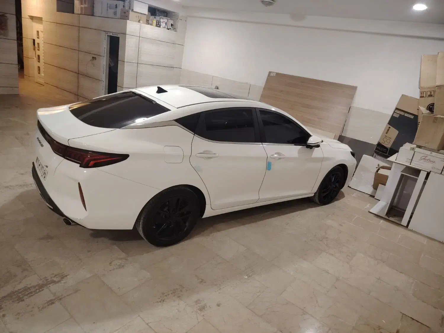 کی ام سی j7 مدل 1402 سفید|خودرو سواری و وانت|سیرجان, |دیوار