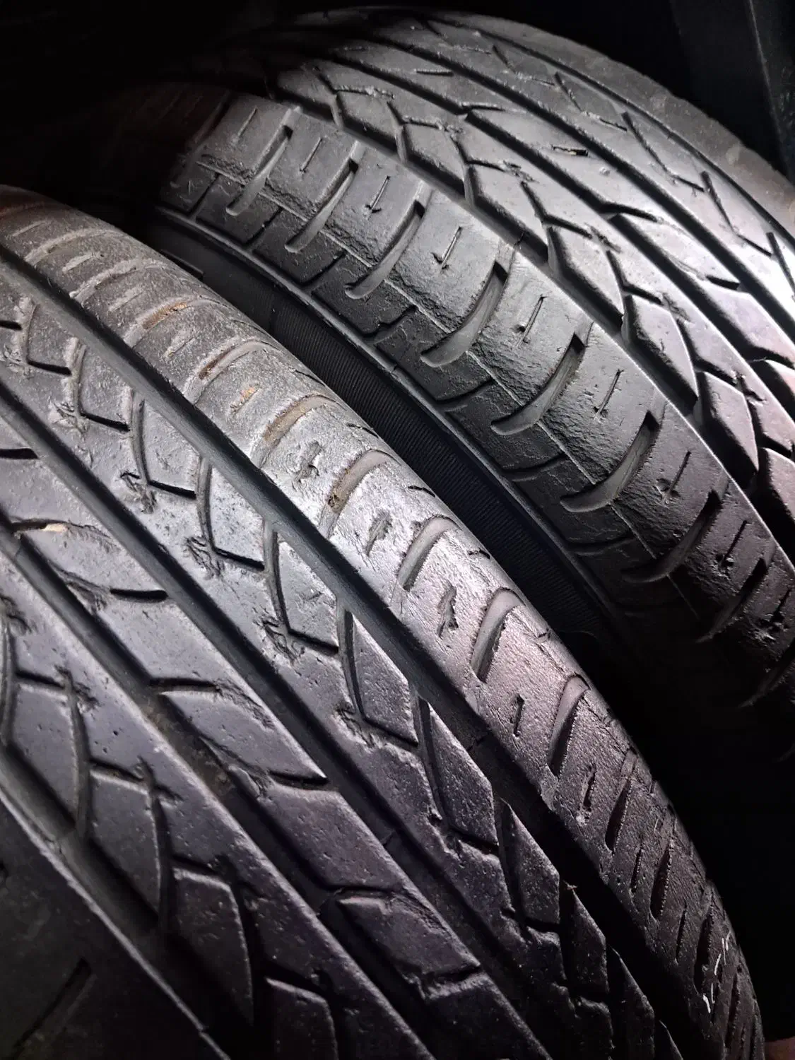 لاستیک سمند 15 65 185 جفت استوک میخای زنگ بزن|قطعات یدکی و لوازم جانبی|محمدشهر, محمدشهر|دیوار