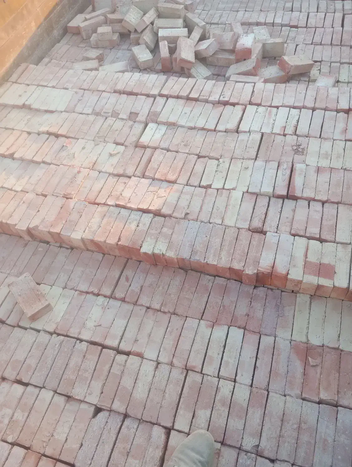 اجر سه سوراخ شبستر|مصالح و تجهیزات ساختمان|تبریز, |دیوار