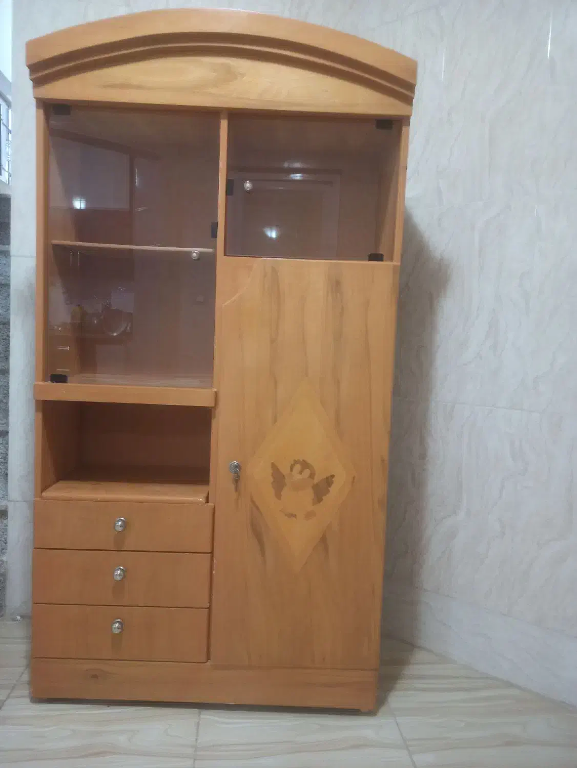 کمد ویترینی بچه|اسباب و اثاث بچه|لنجان, |دیوار